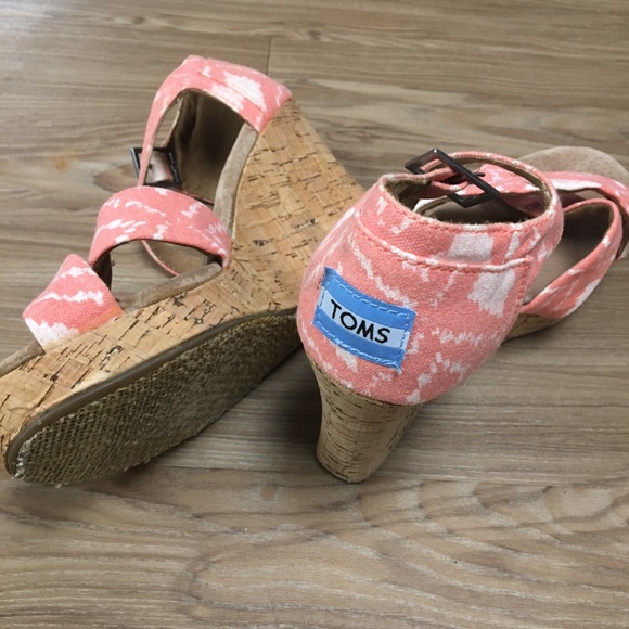 Toms wedge coral heels *size 7.5 * - Picture 2 of 4